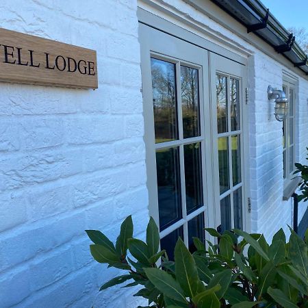 The Shepherds Huts & The Well Lodge At Ormesby Manor Ormesby Saint Michael Exterior photo